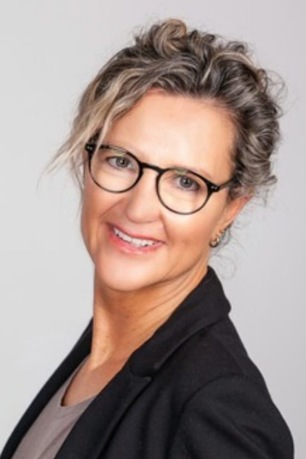 Frau Susanne Reichhart 